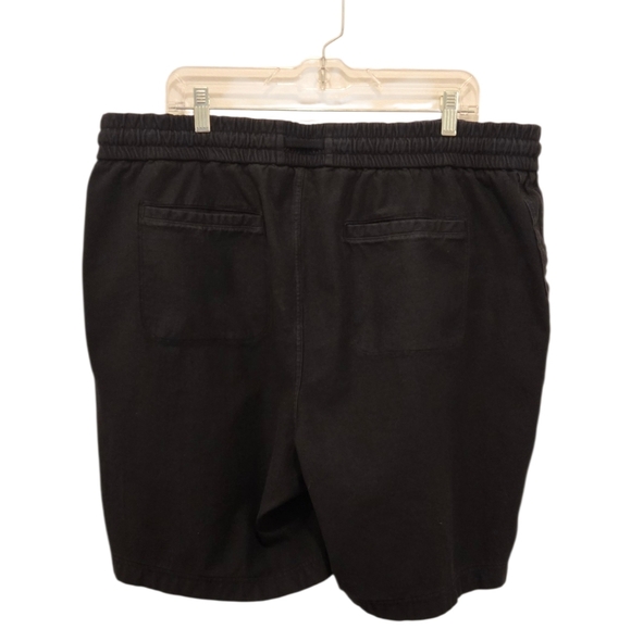 Athleta Plus Size Womens Farallon Black Bermuda Shorts Breatheable Stretch Sz 20 - Picture 2 of 8